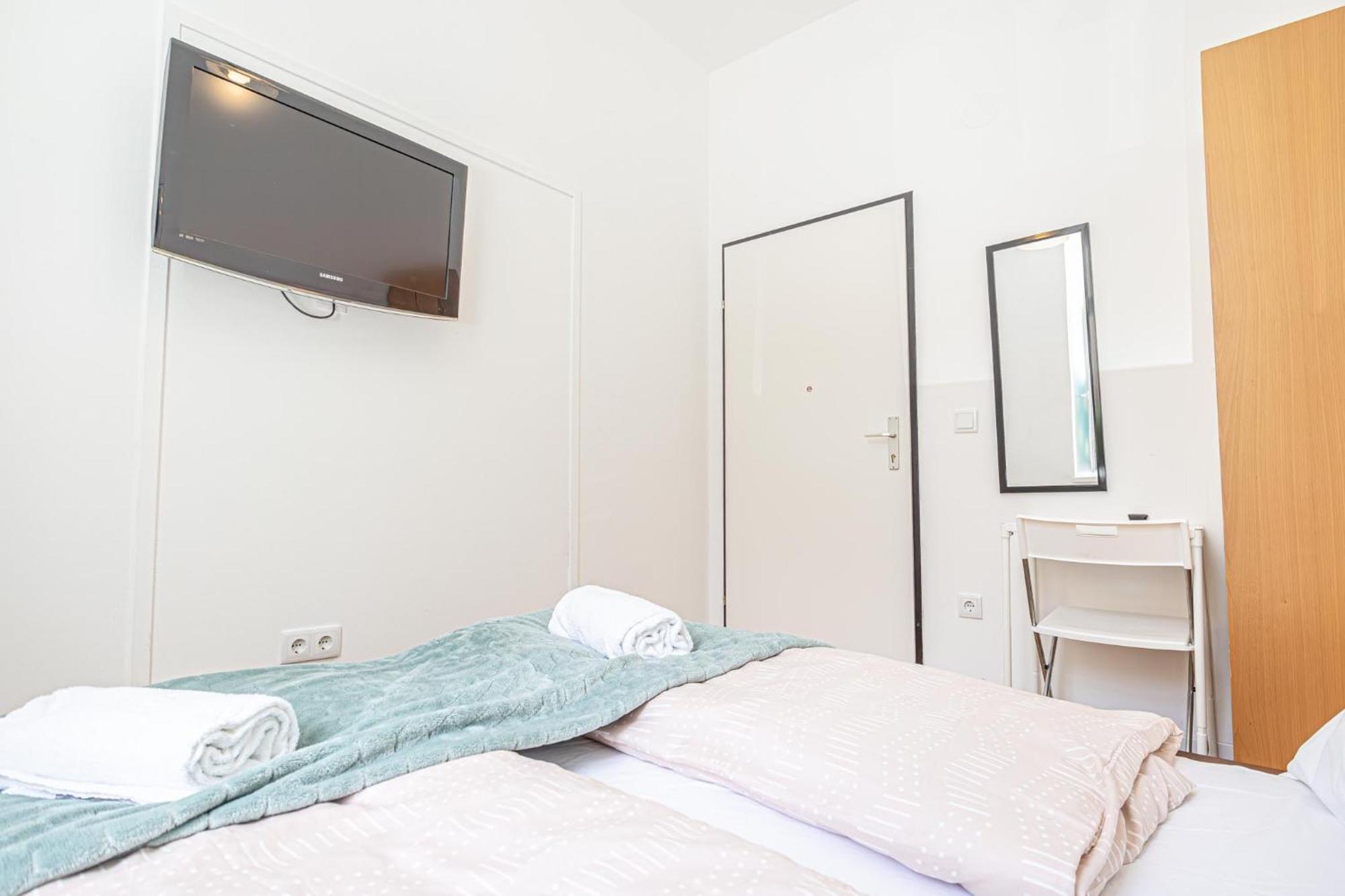 6br / Shared Garden Near Lorenz Boehler & Danube * Wien