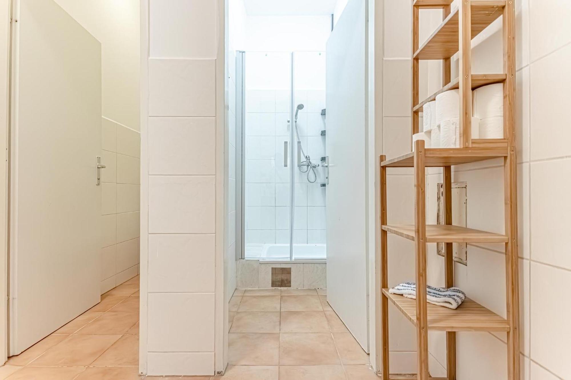 Apartment 6br / Shared Garden Near Lorenz Boehler & Danube Wien
