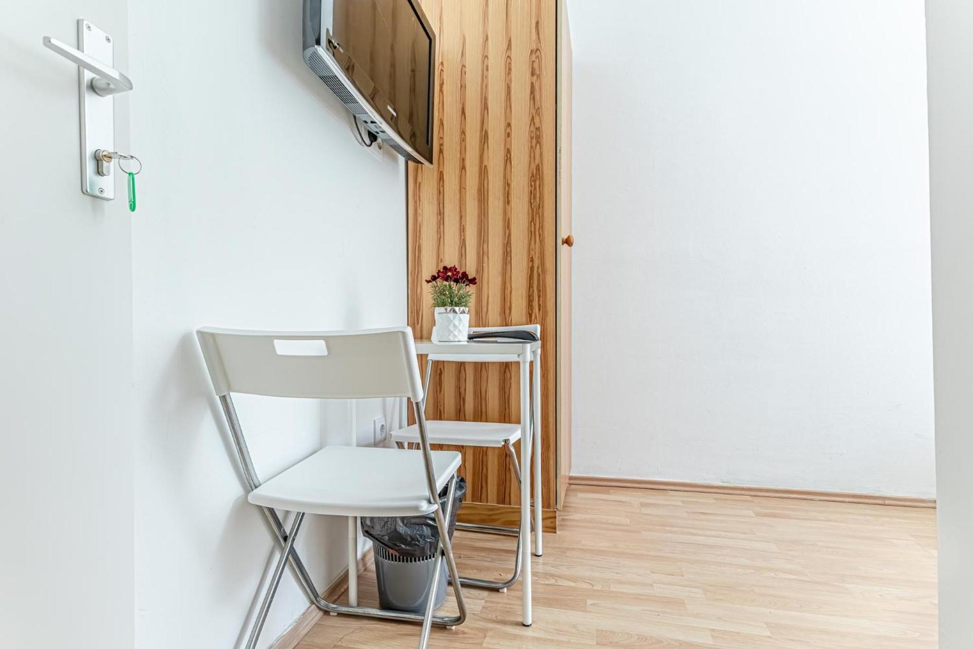 6br / Shared Garden Near Lorenz Boehler & Danube Wien